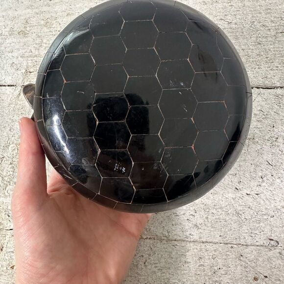 Vintage 1950s Inlaid Shell Trinket Stash Box - Picture 4 of 11